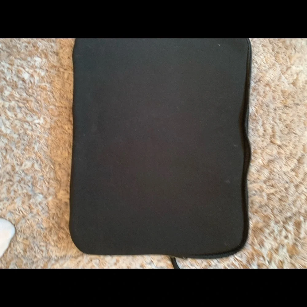 Roxy Laptop Holder